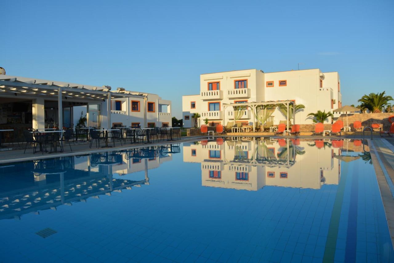 Aparthotel Bouradanis Village
